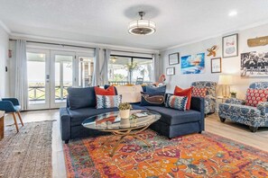 TV - Dogfriendly,ocean front,pool,private beach access! (St. Augustine)