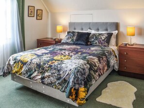 3 quartos, Wi-Fi de cortesia, roupa de cama