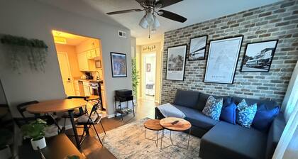 Charming 2-bedroom apartment in delightful Memphis with WiFi, AC