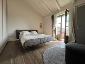 1 chambre, fer et planche Ă repasser, Wi-Fi gratuit, draps fournis