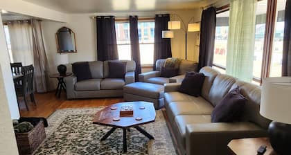 Front Row Views to Lambeau Field in this Spacious 4-bedroom house!