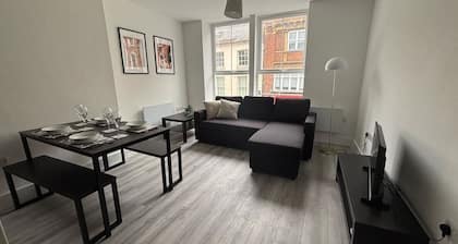 Inviting 2 Bed Apartment - Wi-Fi