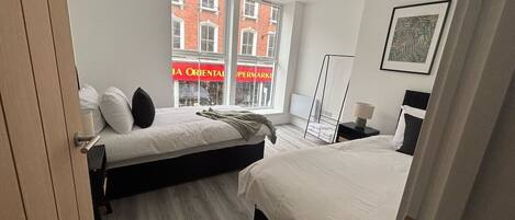 2 bedrooms, iron/ironing board, Internet, bed sheets