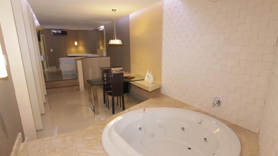 Raru's Via Costeira - Adults Only