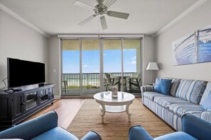 Fernseher, Bücher, Videothek