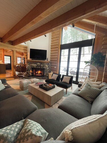 Luxury Log Cabin Retreat in Warm Springs, Sun Valley Idaho
