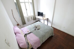 1 chambre, bureau, Wi-Fi, draps fournis