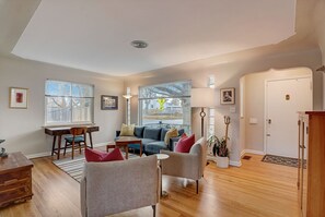 Una Smart TV, libros