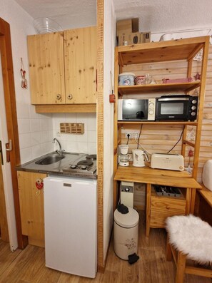 Kühlschrank, Mikrowelle
