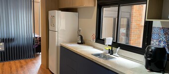 Centrally Planned Studio with Air Conditioning | Sleeps 3 + PET | Cable TV