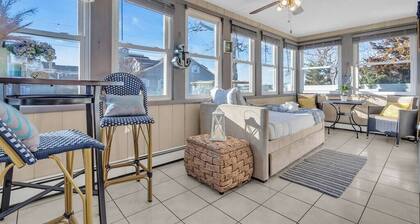 Steps to Beach with Linens + Towels including AC