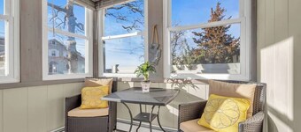 Steps to Beach with Linens + Towels including AC