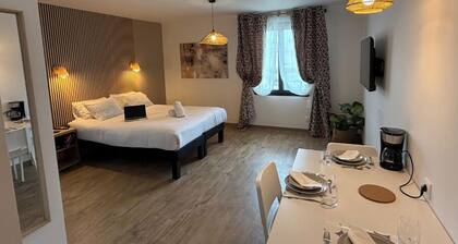 Brand-new apartment hotel (April 2025).
