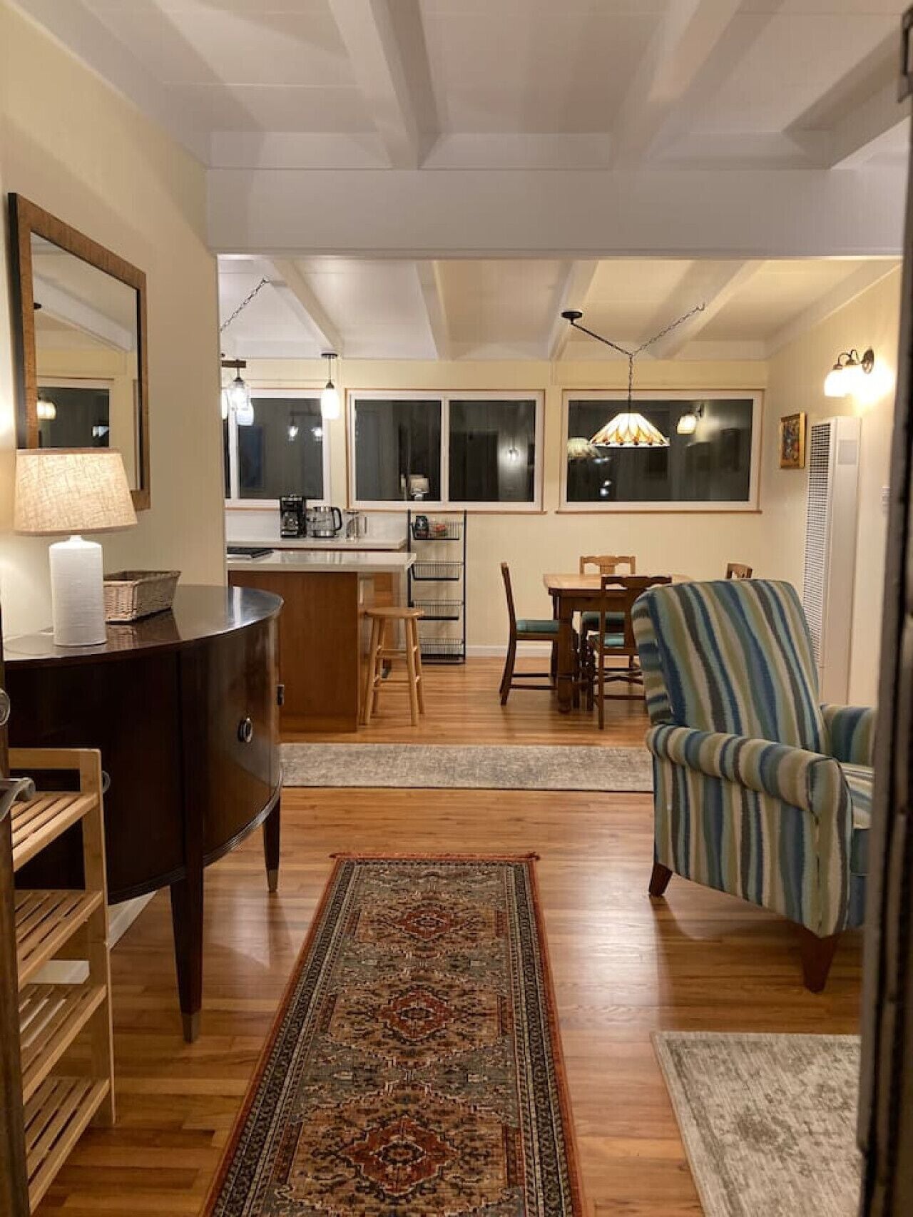 Cozy Hideaway And Hot Tub! Pet Friendly! - Eureka, CA