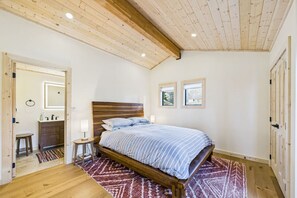 3 Schlafzimmer, Bügeleisen/Bügelbrett, Reisekinderbett, WLAN