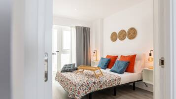 1 habitación, tabla de planchar con plancha, wifi gratis y ropa de cama