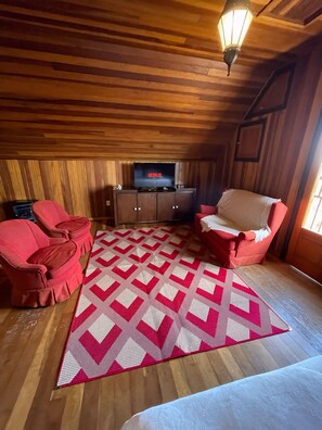 1 bedroom, soundproofing, free WiFi