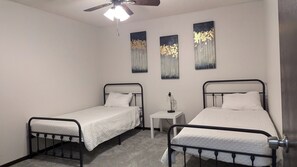 3 bedrooms, iron/ironing board, free WiFi, bed sheets