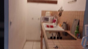 Uklassifisert bilde, 4 av 8, knapp