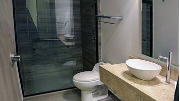 Standard Double Room | Bathroom