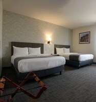 Caja de seguridad en la habitación y escritorio