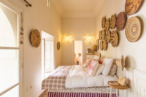 3 bedrooms, iron/ironing board, Internet, bed sheets