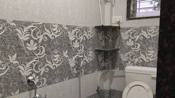 Shower, towels, soap, shampoo