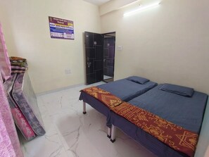 Comfort Room | Free WiFi