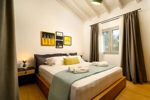 3 habitaciones, tabla de planchar con plancha, internet y ropa de cama 