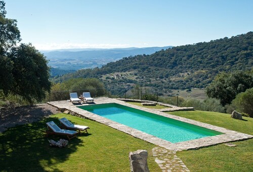 Villa Gaucin - Six Bedroom Villa, Sleeps 12