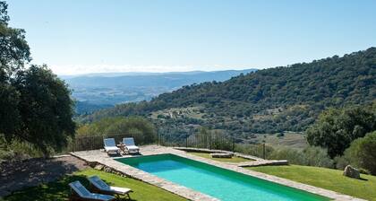 Villa Gaucin - Six Bedroom Villa, Sleeps 12