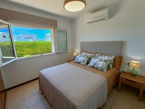 3 bedrooms, iron/ironing board, Internet, bed sheets