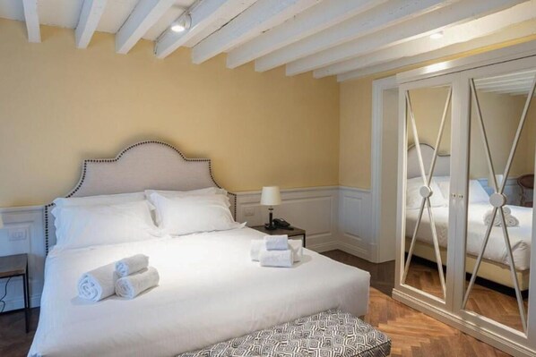 3 chambres, fer et planche à repasser, accès Internet, draps fournis