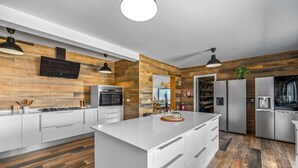Private kitchen - Casa Montinho - Nine Bedroom Villa, Sleeps 18 (Loule)