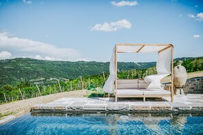 Pool - Farmhouse Istria - Five Bedroom Villa, Sleeps 10 (Kaldir)