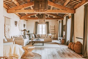 TV connectée, cheminée