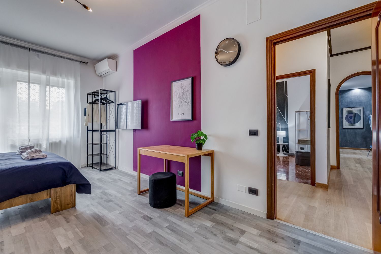 3 bedrooms, iron/ironing board, internet, bed sheets
