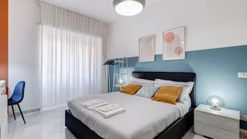 2 bedrooms, iron/ironing board, bed sheets