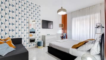 2 bedrooms, iron/ironing board, bed sheets