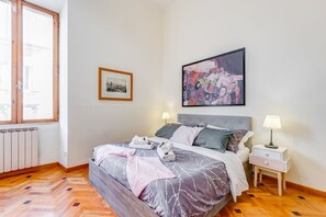 2 bedrooms, iron/ironing board, Internet, bed sheets