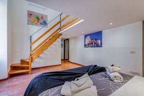 2 bedrooms, iron/ironing board, Internet, bed sheets