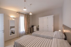 Iron/ironing board, internet, bed sheets