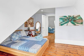 1 slaapkamer, een strijkplank/strijkijzer, wifi, beddengoed