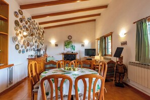 House | Dining - Villa in La Lechuza With Mountain Views (Vega de San Mateo)