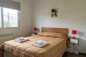 2 bedrooms, WiFi, bed sheets