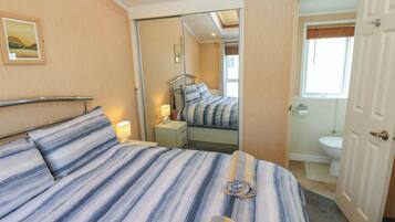 2 bedrooms, individually decorated, individually furnished, free WiFi