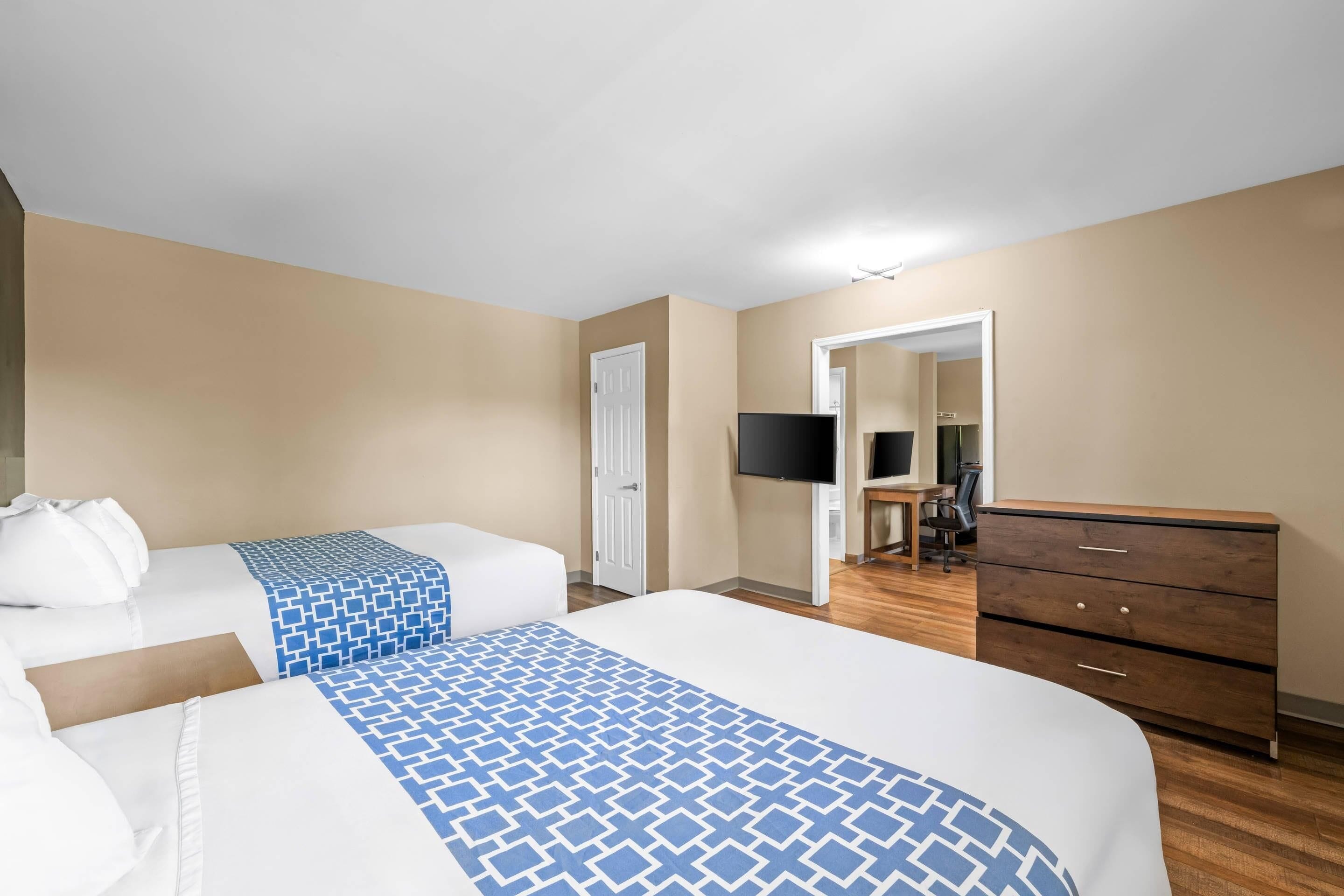 Photo - Suburban Studios Charlotte - Ballantyne