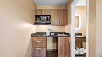 Suite, 2 Queen Beds, Non Smoking