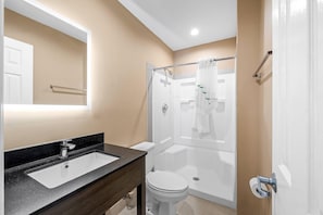 Suite, 2 Katil Ratu (Queen), Non Smoking | Seterika/papan seterika, katil bayi/kot (percuma) 