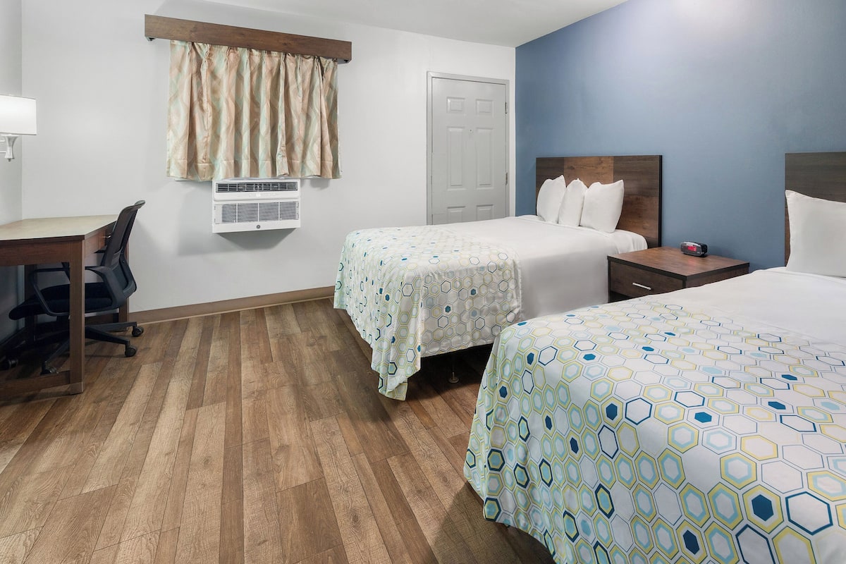 1 bedroom, iron/ironing board, free cribs/infant beds, rollaway beds